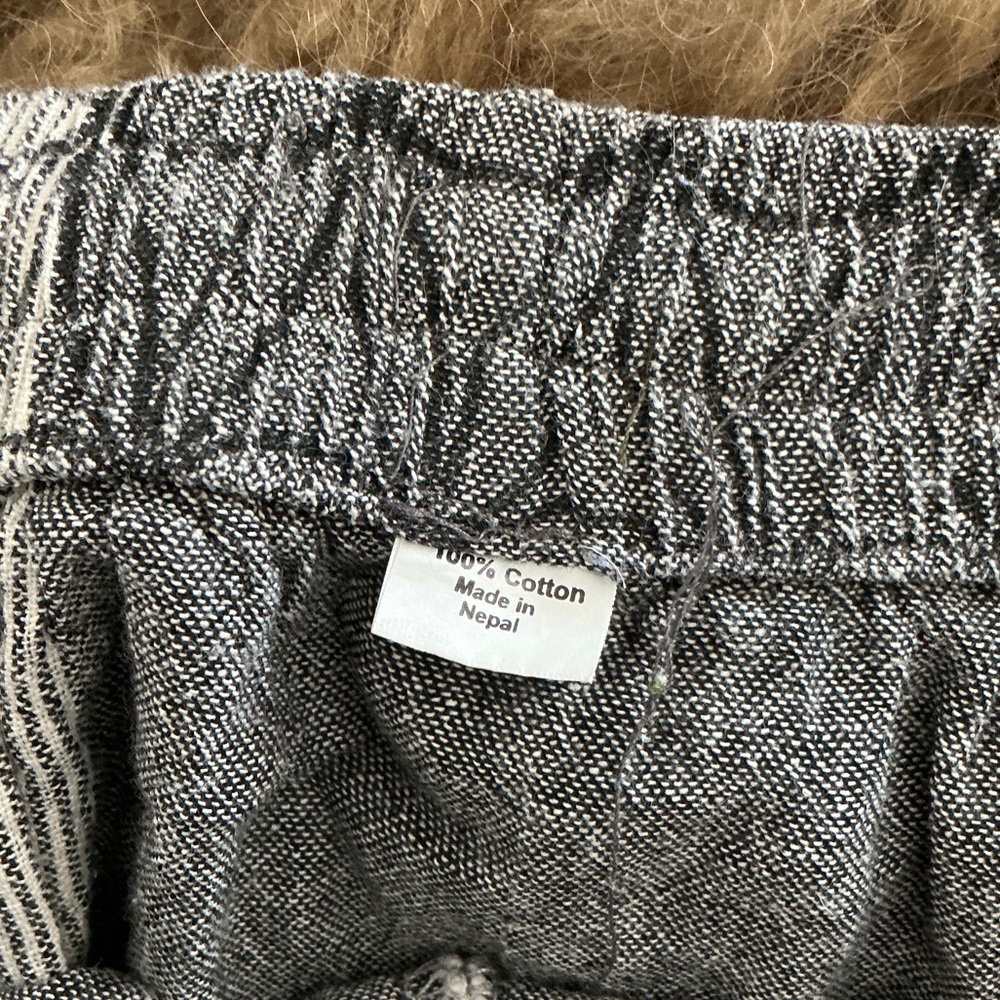 Black and Gray Geometric Harem Pants - Picture 3 of 4